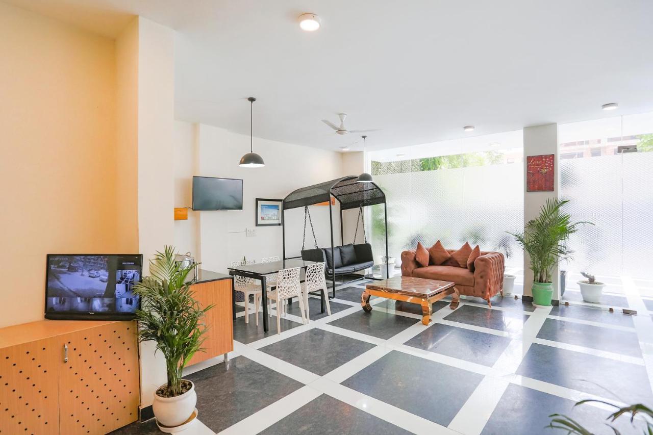 Fabhotel Ab Inn Huda City Center Гургаон Екстериор снимка