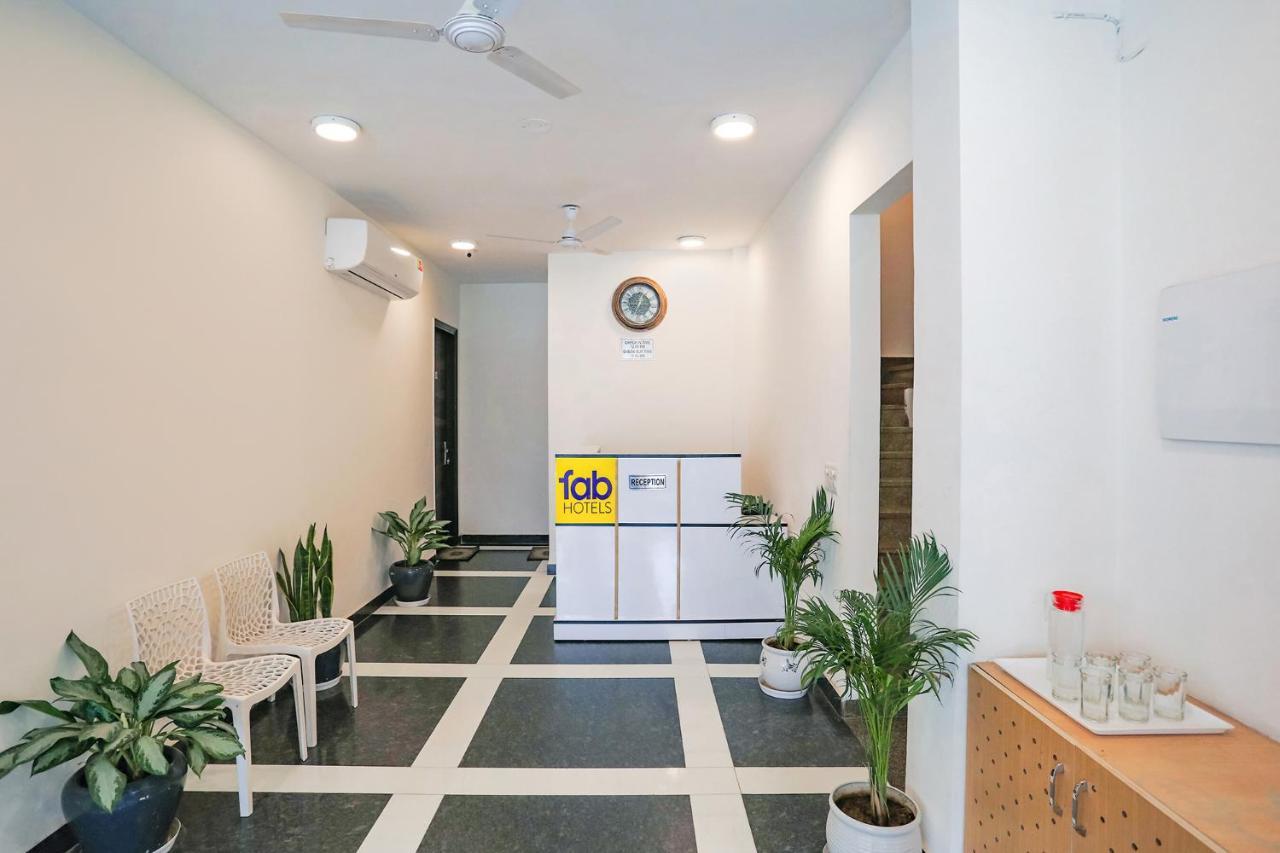 Fabhotel Ab Inn Huda City Center Гургаон Екстериор снимка