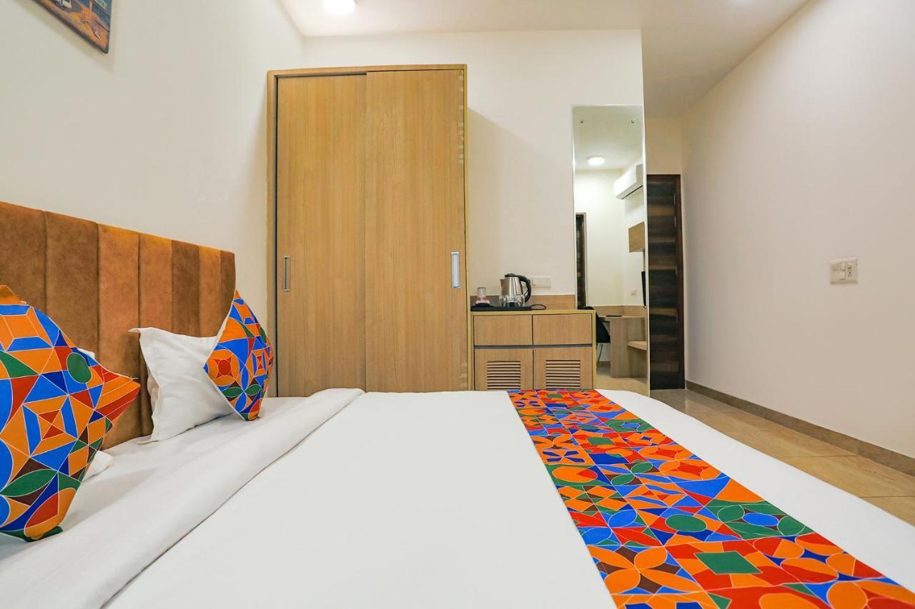 Fabhotel Ab Inn Huda City Center Гургаон Екстериор снимка
